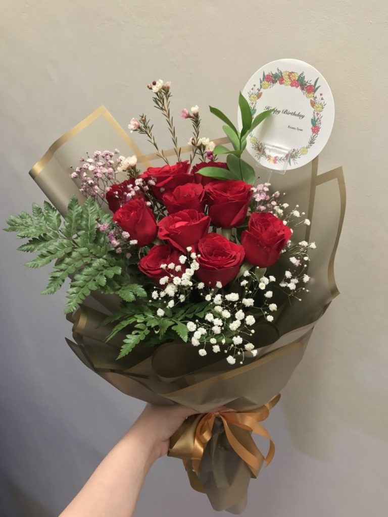 Hand Bouquet Mawar Merah Karangan Bunga Magelang